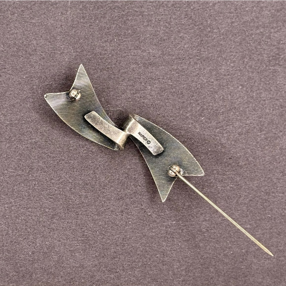 Vintage Napier Silver Tone Bow Brooch | Retro Modernist Geometric Statement Pin - Picture 5 of 9